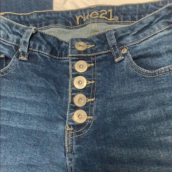 Rue 21 High Rise Crop Flare - size 2 - Picture 6 of 8